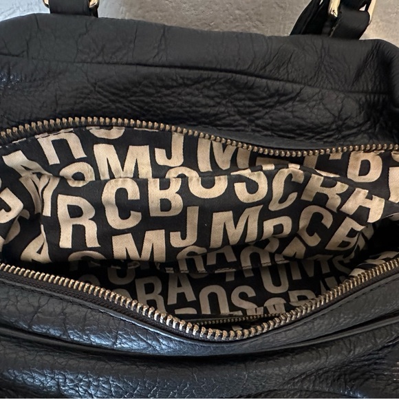 Marc by Marc Jacobs Classic Q Black Leather Shoulder Bag - Picture 6 of 9